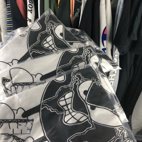 WORLDWIDE YOUTH "Atlas 100k" Tee - Picture 5 of 5